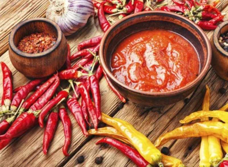 pekoča omaka iz čilijev